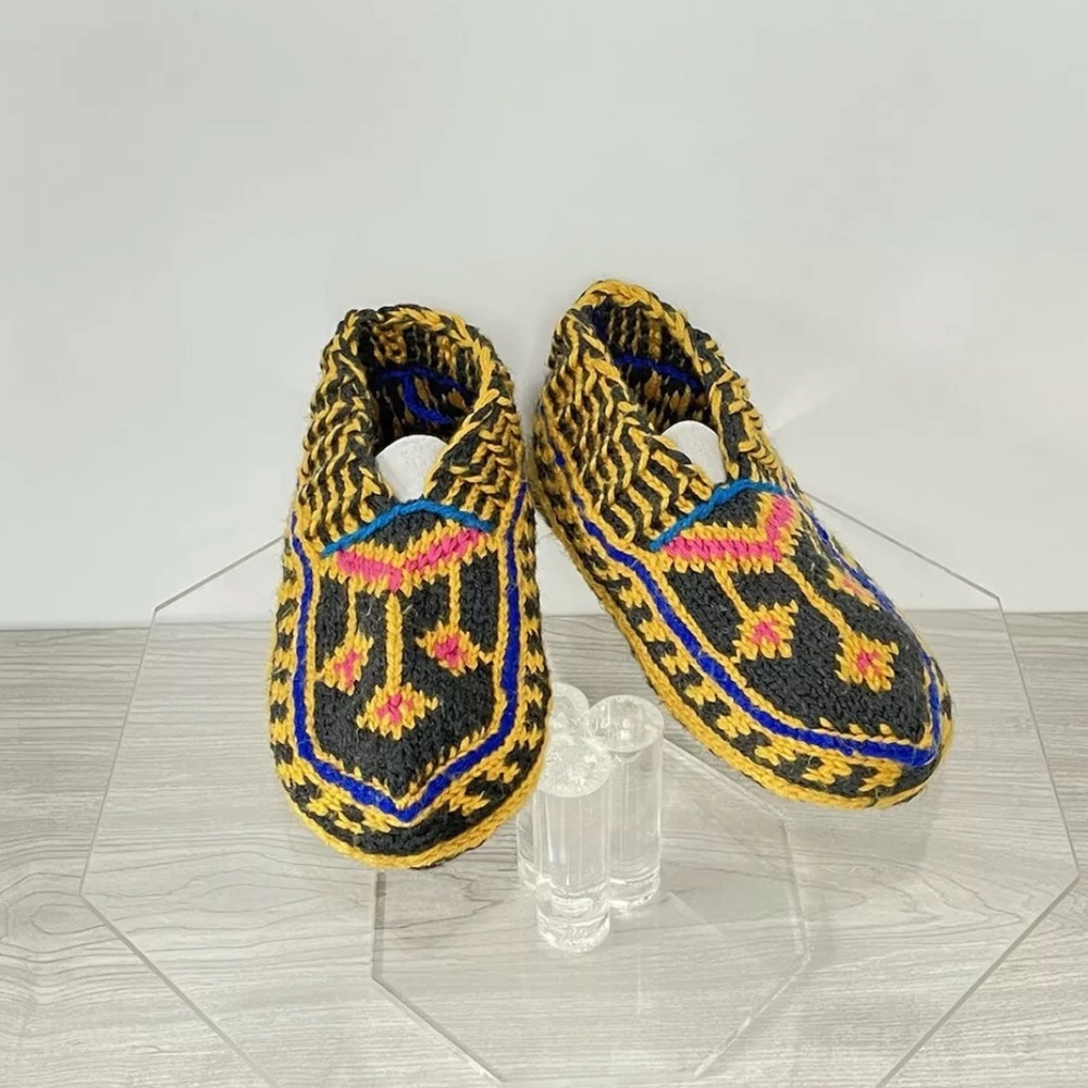 Hand Knitted Slipper Cozy Size Small (5-6.5 US Shoe Size)